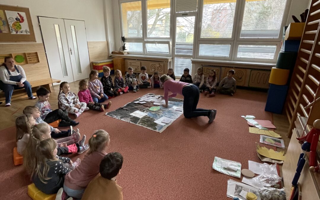 Medvídci a Housenka Otylka v DDM 🐛