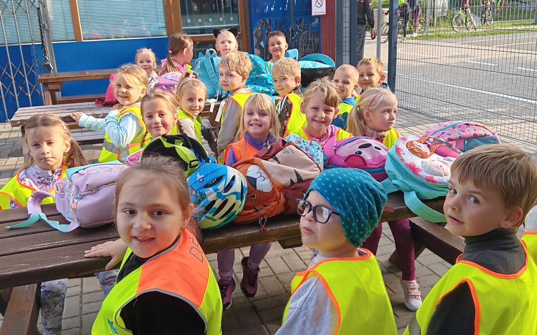 Medvídci na dopravním hřišti 🚲🛴🚦