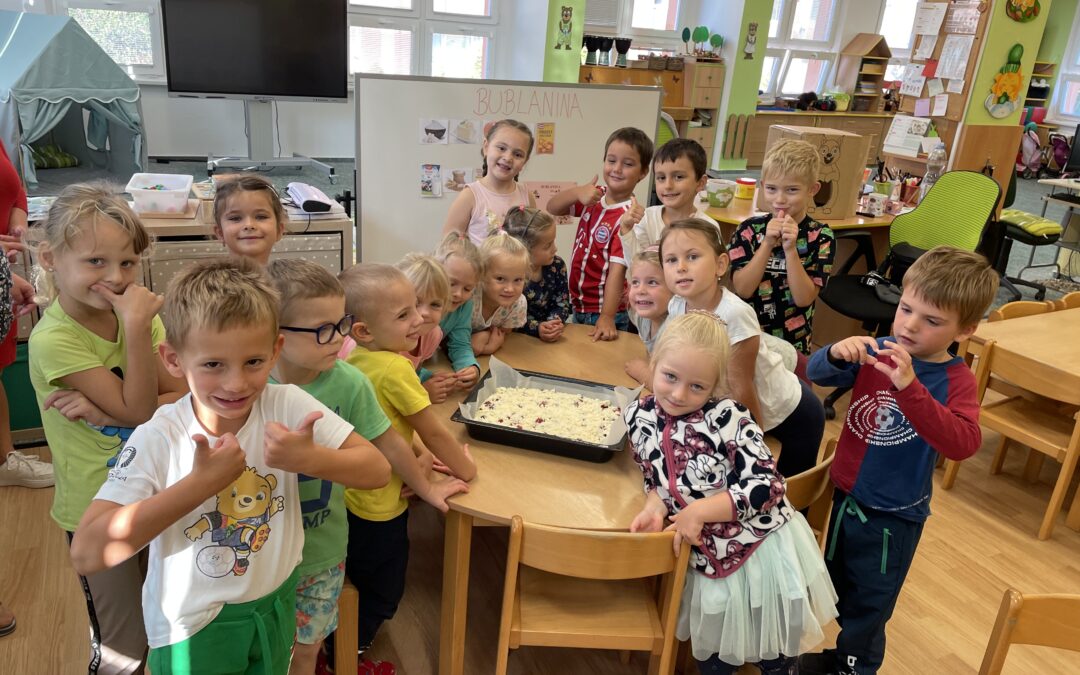 Medvídci pečou bublaninu 🐻🤎