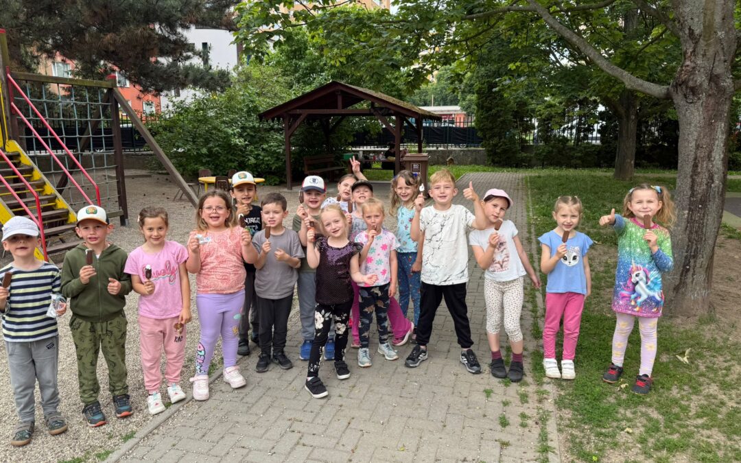 Medvídci slaví Den dětí 🐻💜