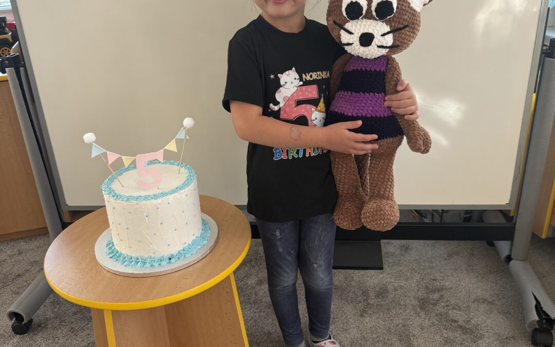 Koťátka – Norinka má narozeniny 🎁