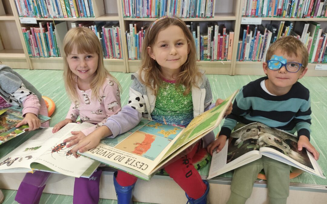 Krtečci v knihovně