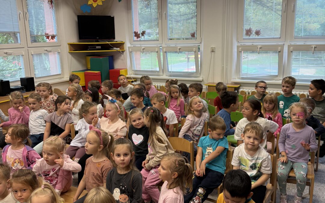 Koťátka – Za oponou 🎶