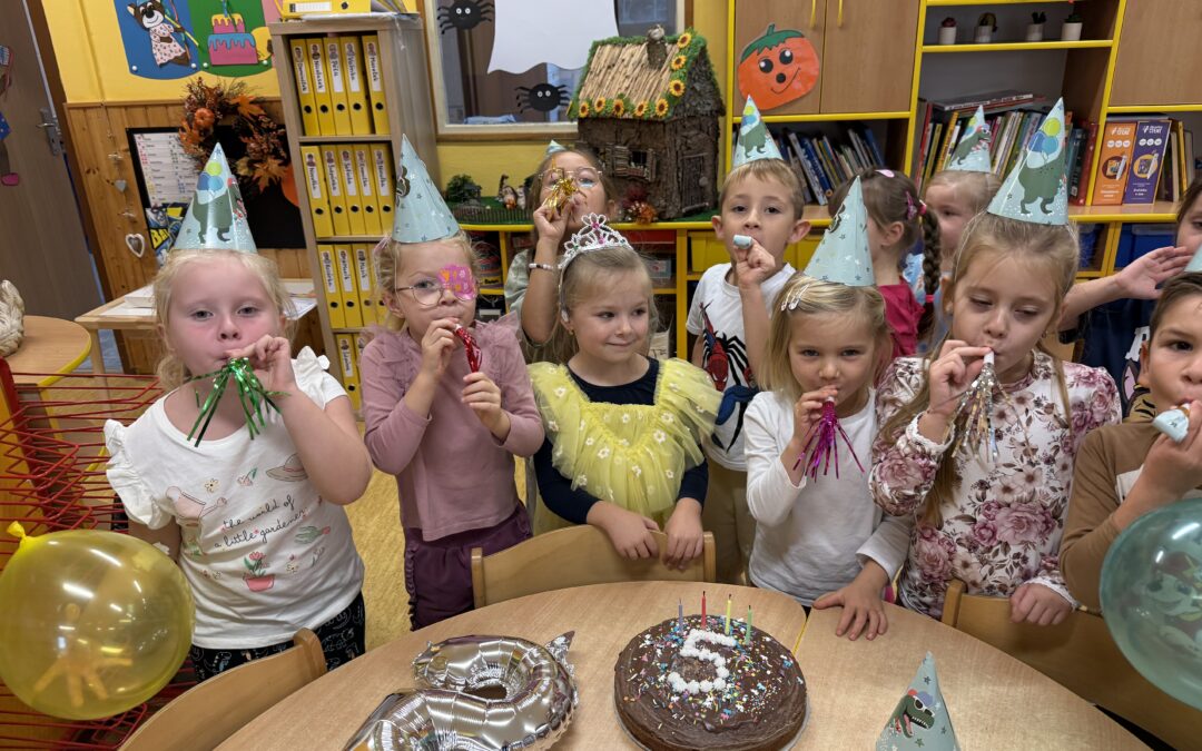 Koťátka – Valinka slaví narozeniny 🥳 🎂